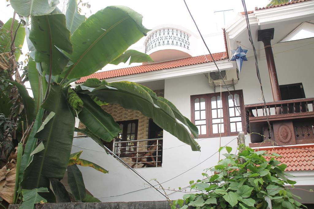 Aaron'S Homestay Kochi エクステリア 写真