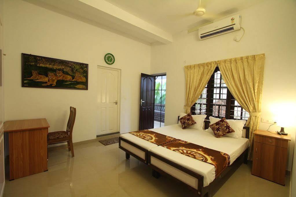 Aaron'S Homestay Kochi エクステリア 写真